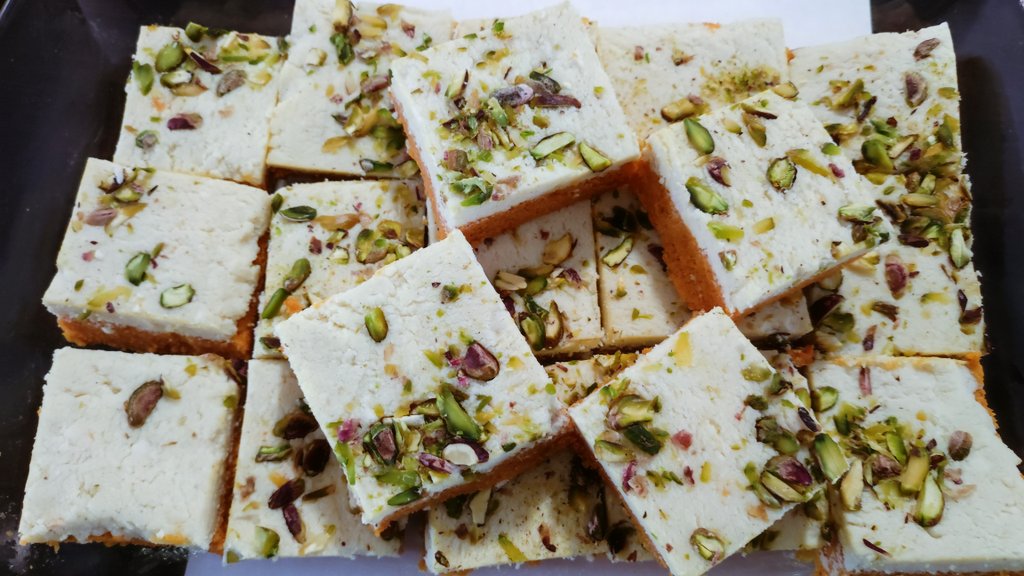 Carrot sandesh | Carrot Sandesh/Carrot Cheese Fudge